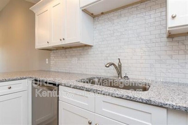 Building Photo - 727 Leeward Ct