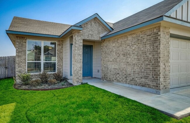 Building Photo - 3031 Dade Loop