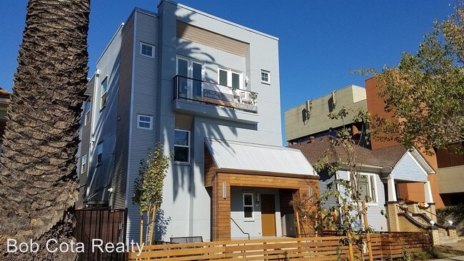 Building Photo - 2813 Q St