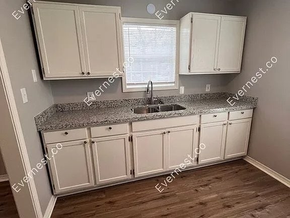 Building Photo - 320 McTyere Ave