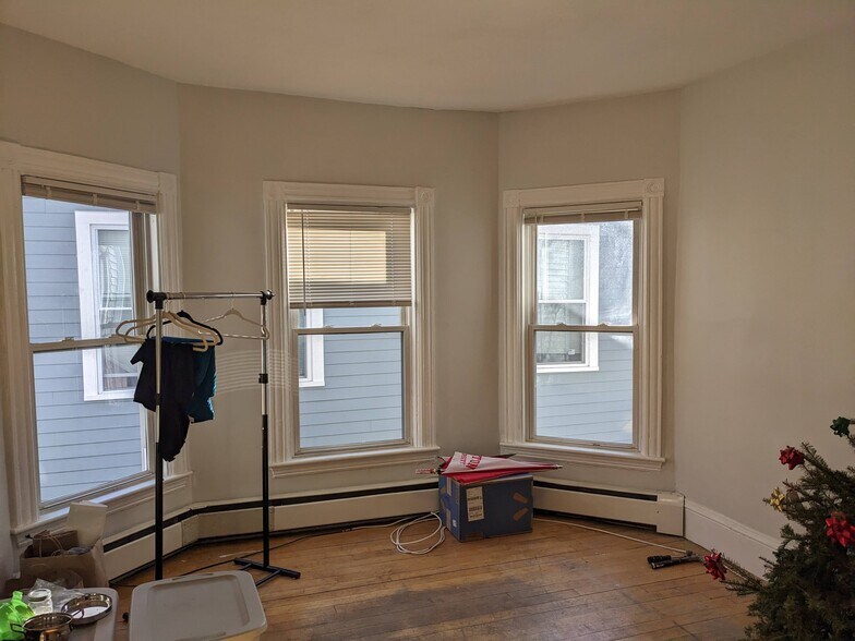 Building Photo - 22 Royal St