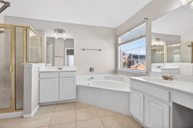 Building Photo - 770 Whitman Dr