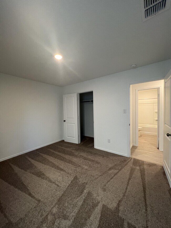 Building Photo - 14823 Brandy Bnd