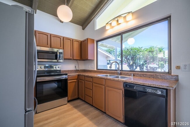 Building Photo - $4000 / 3BR/ 2BA  WELL MAINTAINED SINGLE FAMILY HOME WITH ENCLOSED GARAGE IN KALAMA VALLEY