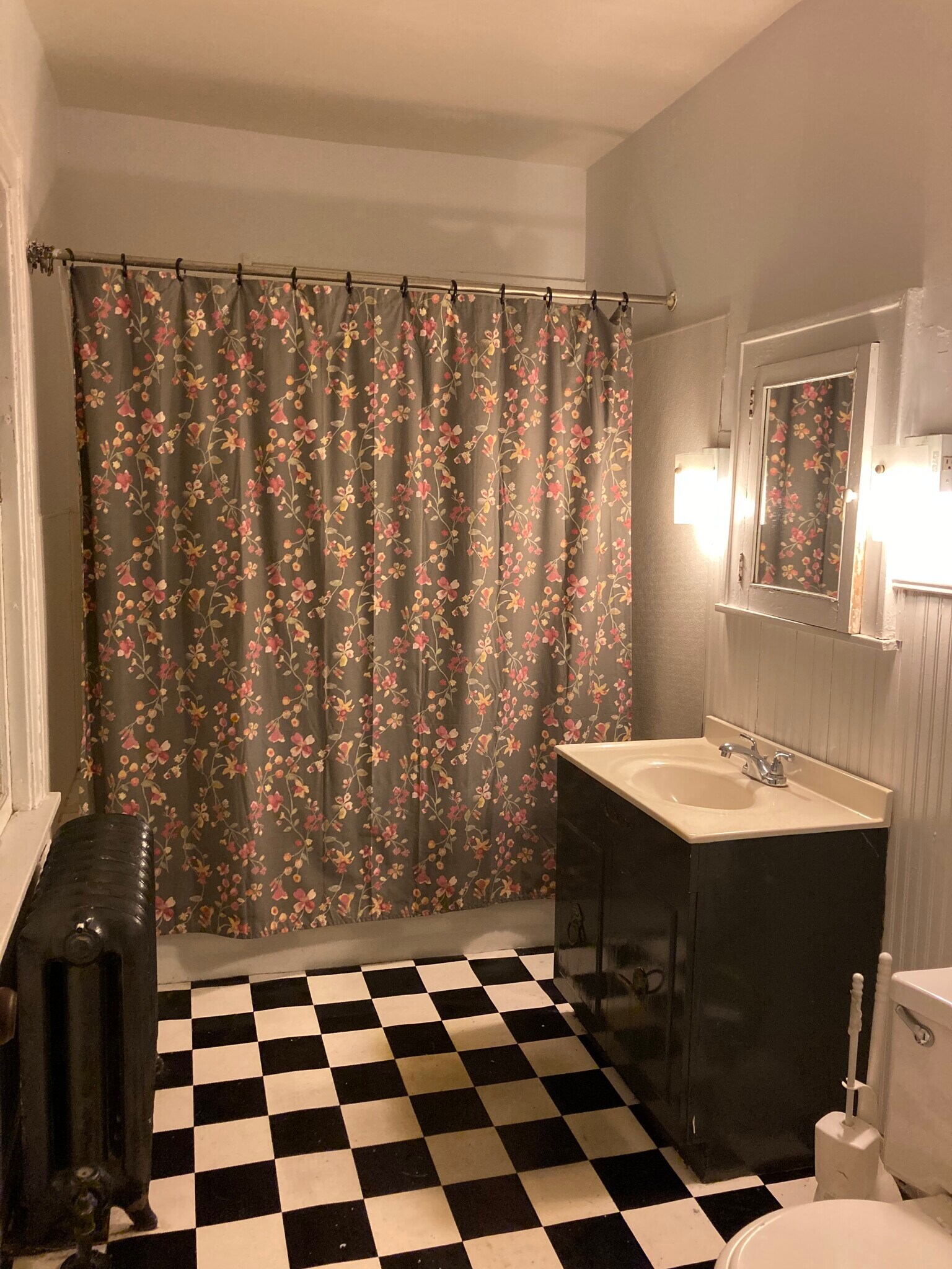Bath - 3400 Fremont Ave S