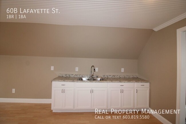 Building Photo - Spacious 1 Bedroom Apartment in Rochester!