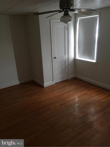 Building Photo - 4014 Balfern Ave