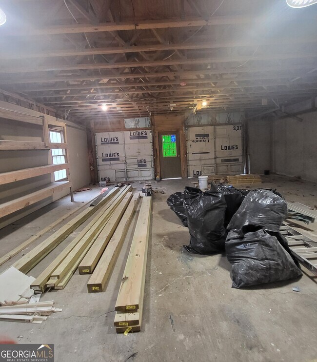 Building Photo - 112 Sundown Dr