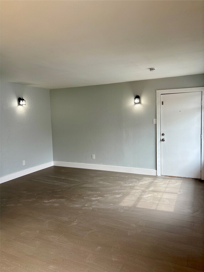 Building Photo - 1125 Ann St