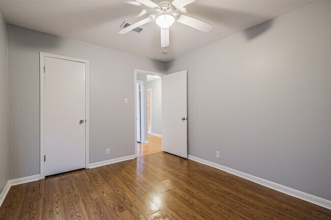 Building Photo - 12919 Westella Dr