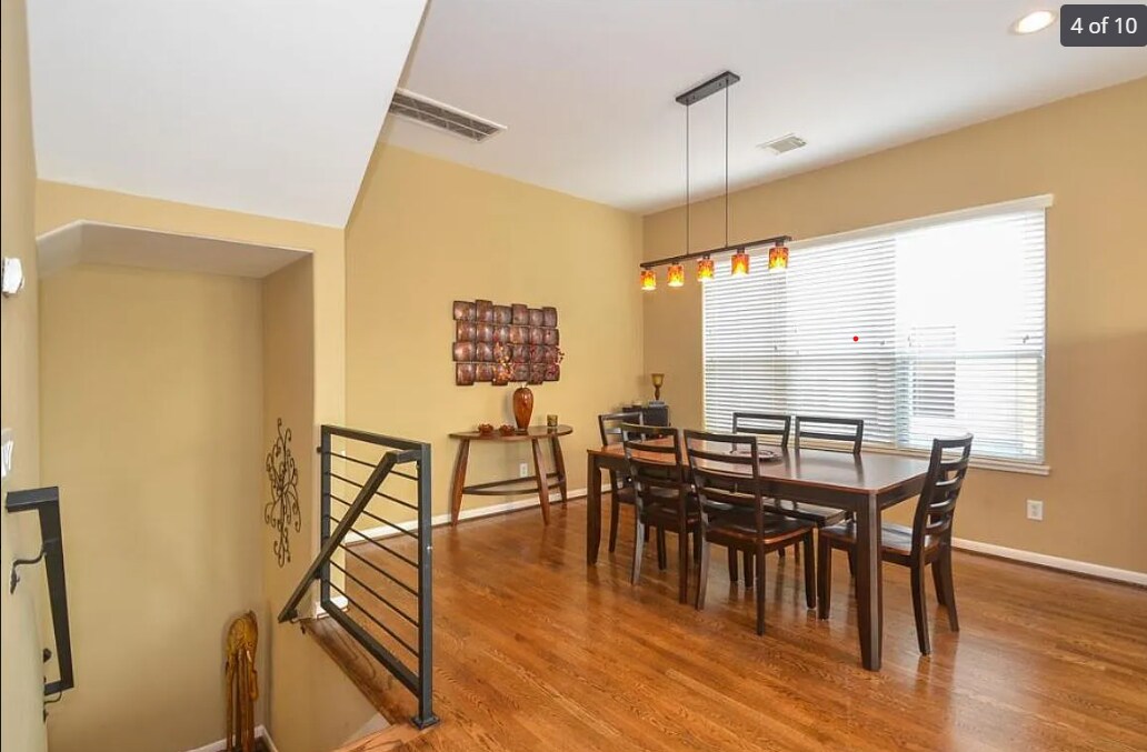 Second Floor - Dining Area - 3010 Caroline St