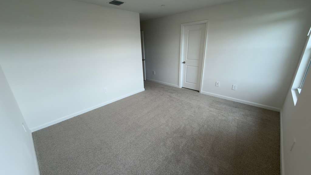 Building Photo - 613 Salisbury Cir