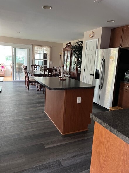 Kitchen island - 199 Rumbling Rock Rd