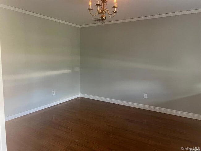 Building Photo - 3 Thornridge Ln