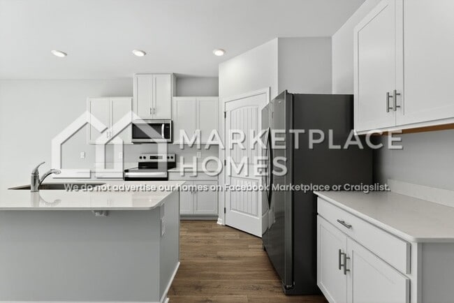 Building Photo - 100 Hartmann Crossing Dr