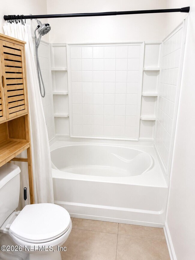 Building Photo - 1500 Calming Water Dr
