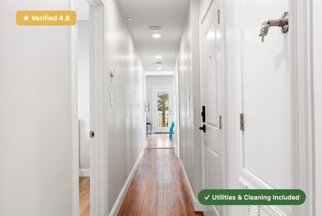 Building Photo - Furnished Bedroom with Private Bath in East Boston