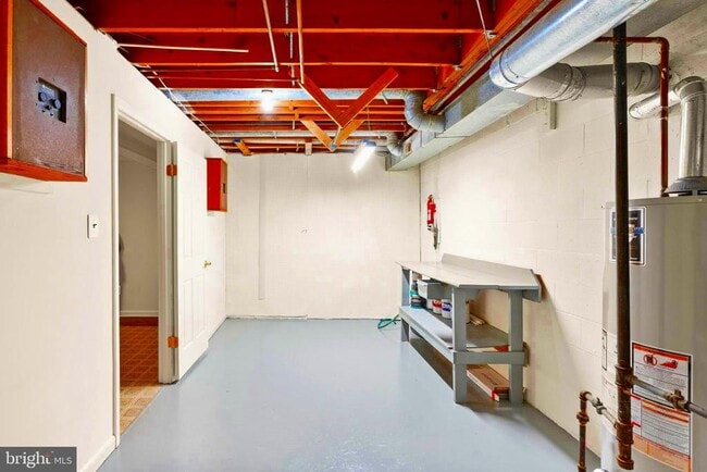 Building Photo - 7109 Davis Ct