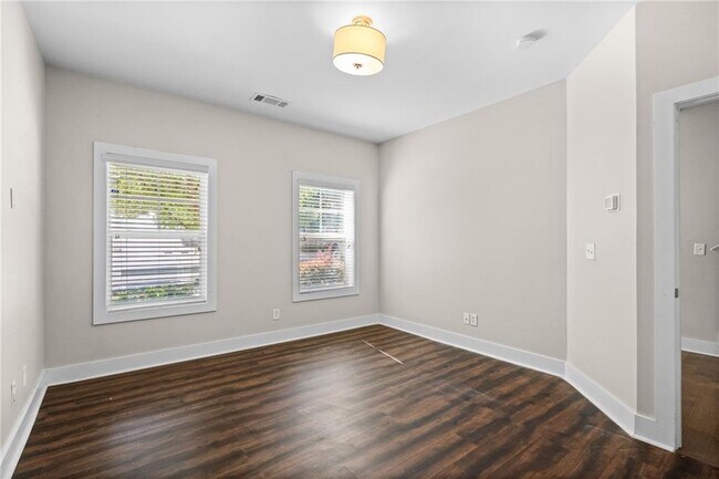 Building Photo - 2180 Colvin Ct NW