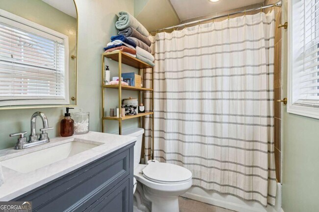 Building Photo - 1865 Stanton St