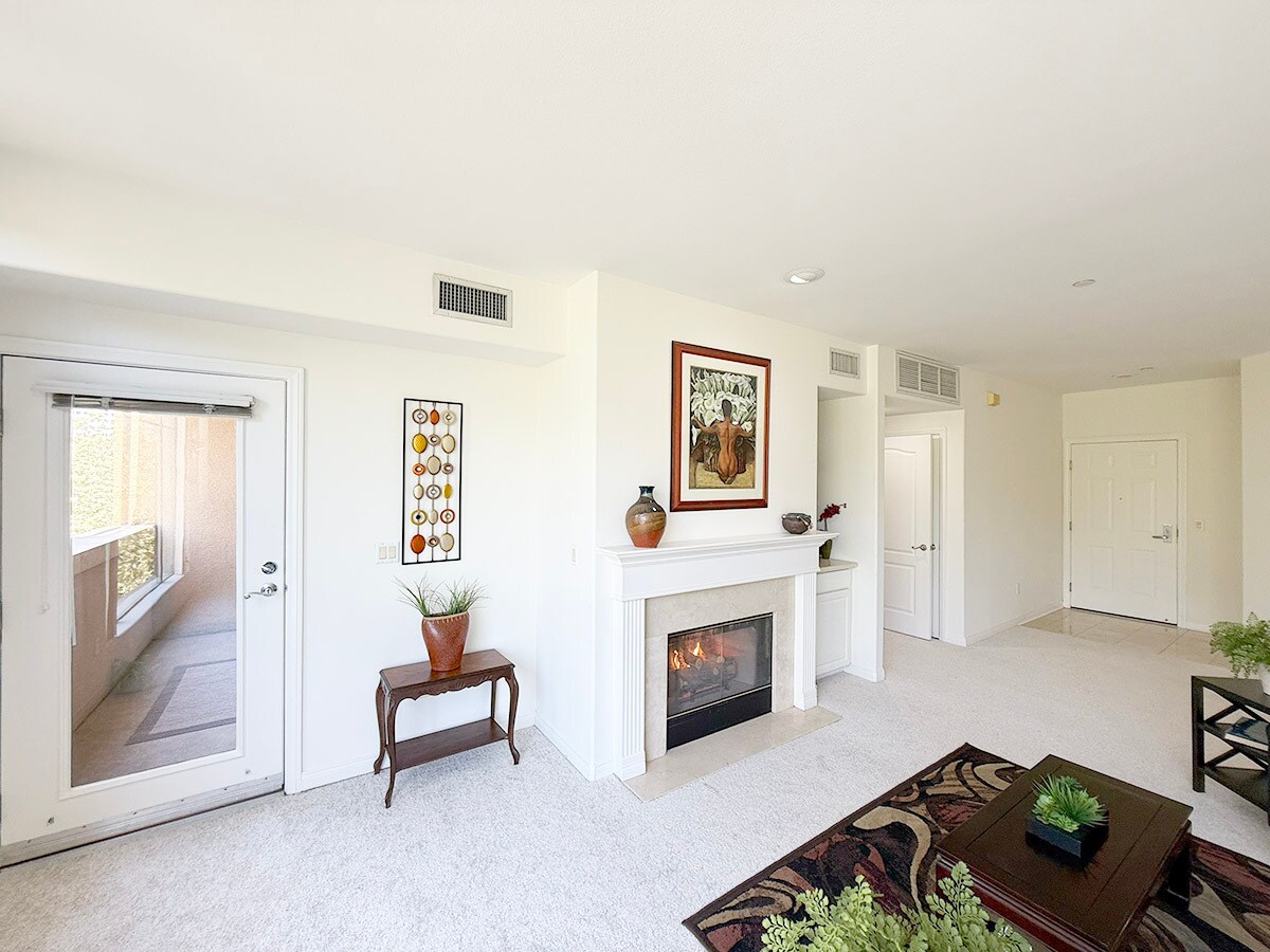 Building Photo - 144 S 3rd St