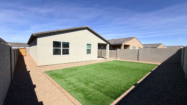 Building Photo - 2379 Fortana Dr