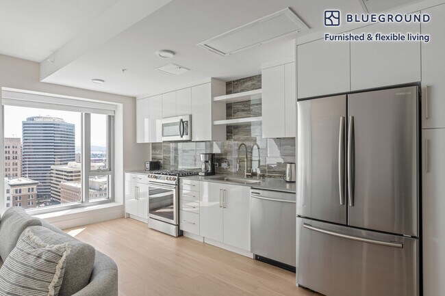 Building Photo - 447 17th St