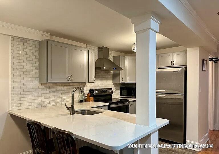 Building Photo - 519 Columbus Ave