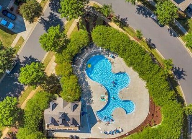 Building Photo - Stunning rental home in beautiful Ardrey Crest