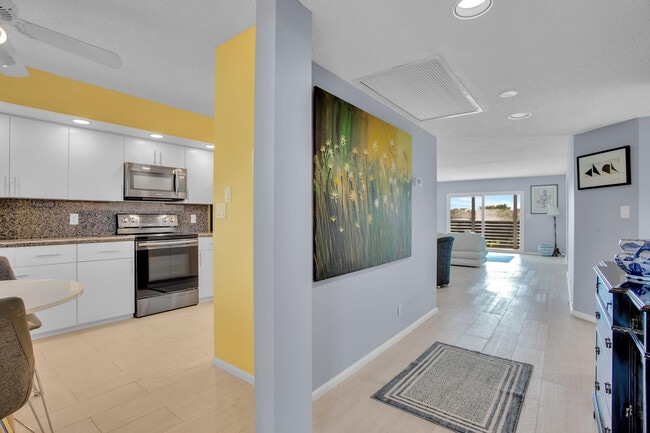 Building Photo - 1702 Andros Isle