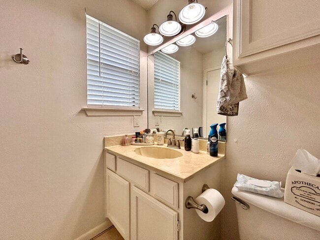 Building Photo - 6031 Old Fredericksburg Rd