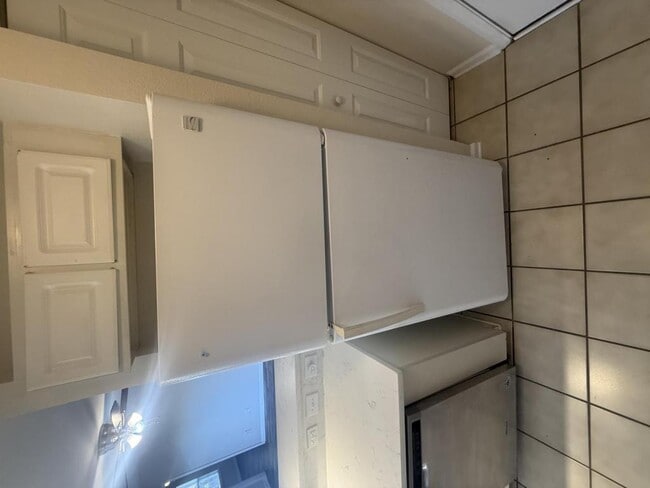 Building Photo - 260 McKendree Ln