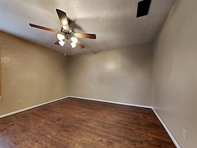 Building Photo - 3314 Beaver Glen Dr
