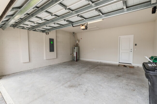 Building Photo - 12327 SW Sand Dollar Wy