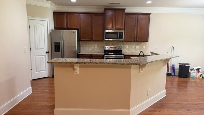 Building Photo - 590 Summerstone Ln