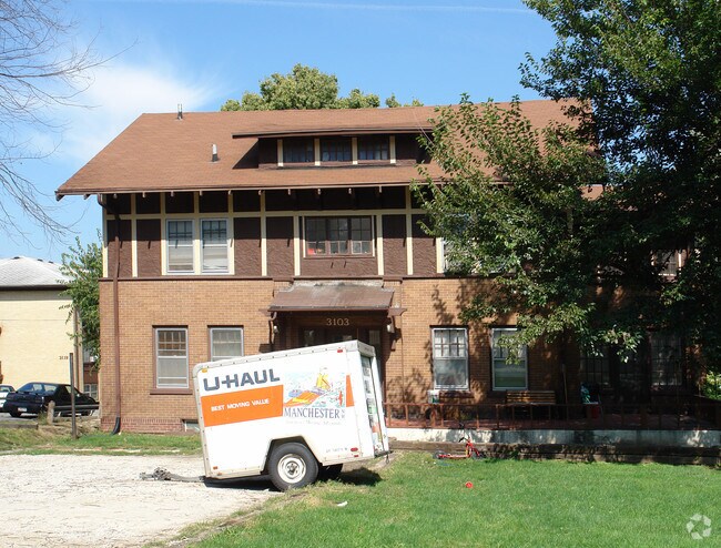 Building Photo - 3103 Grand Ave