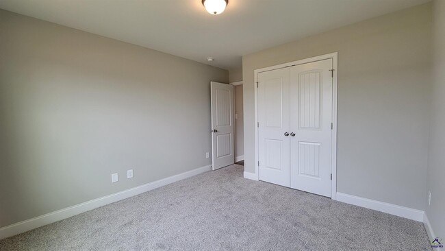 Building Photo - 104 Cassandra Ann Wy