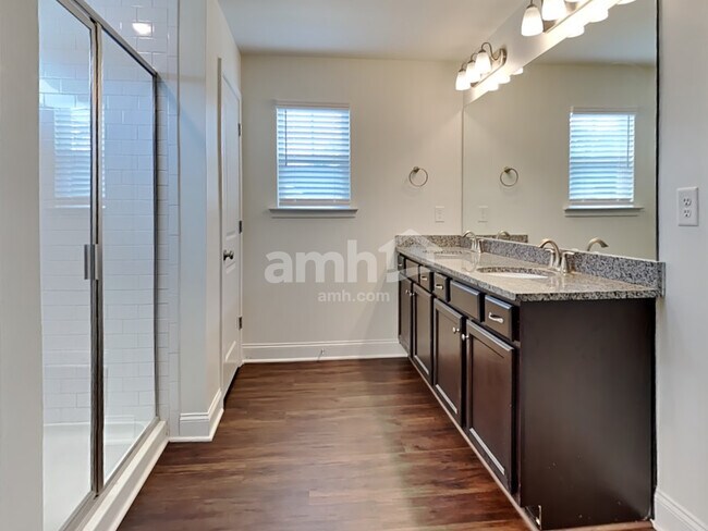 Building Photo - 113 Rivulet Dr