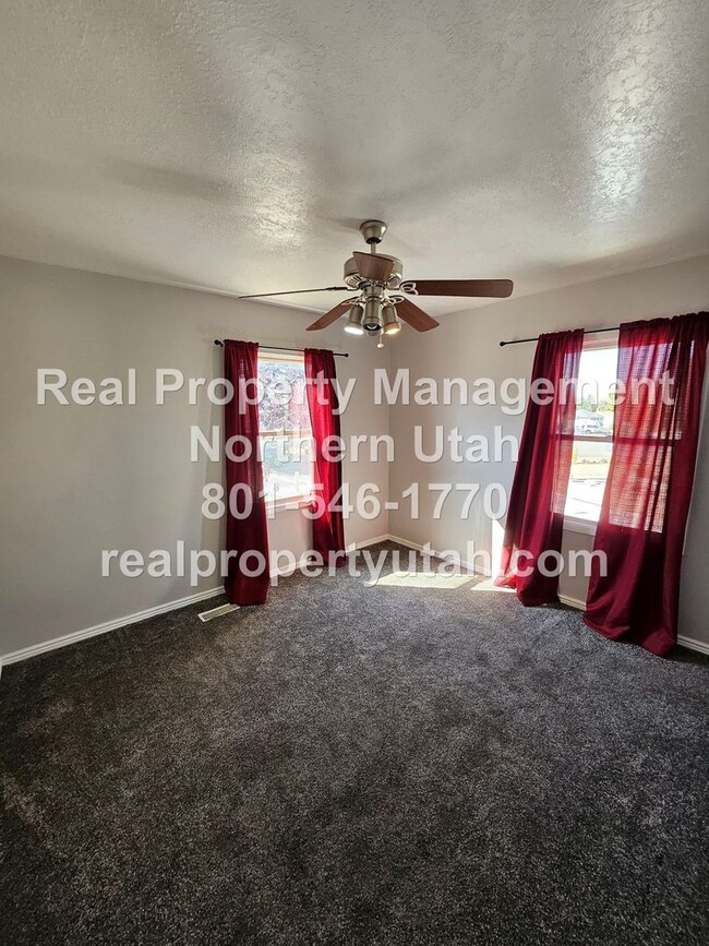 Building Photo - Darling 3 Bedroom Home in Clearfield Now A...