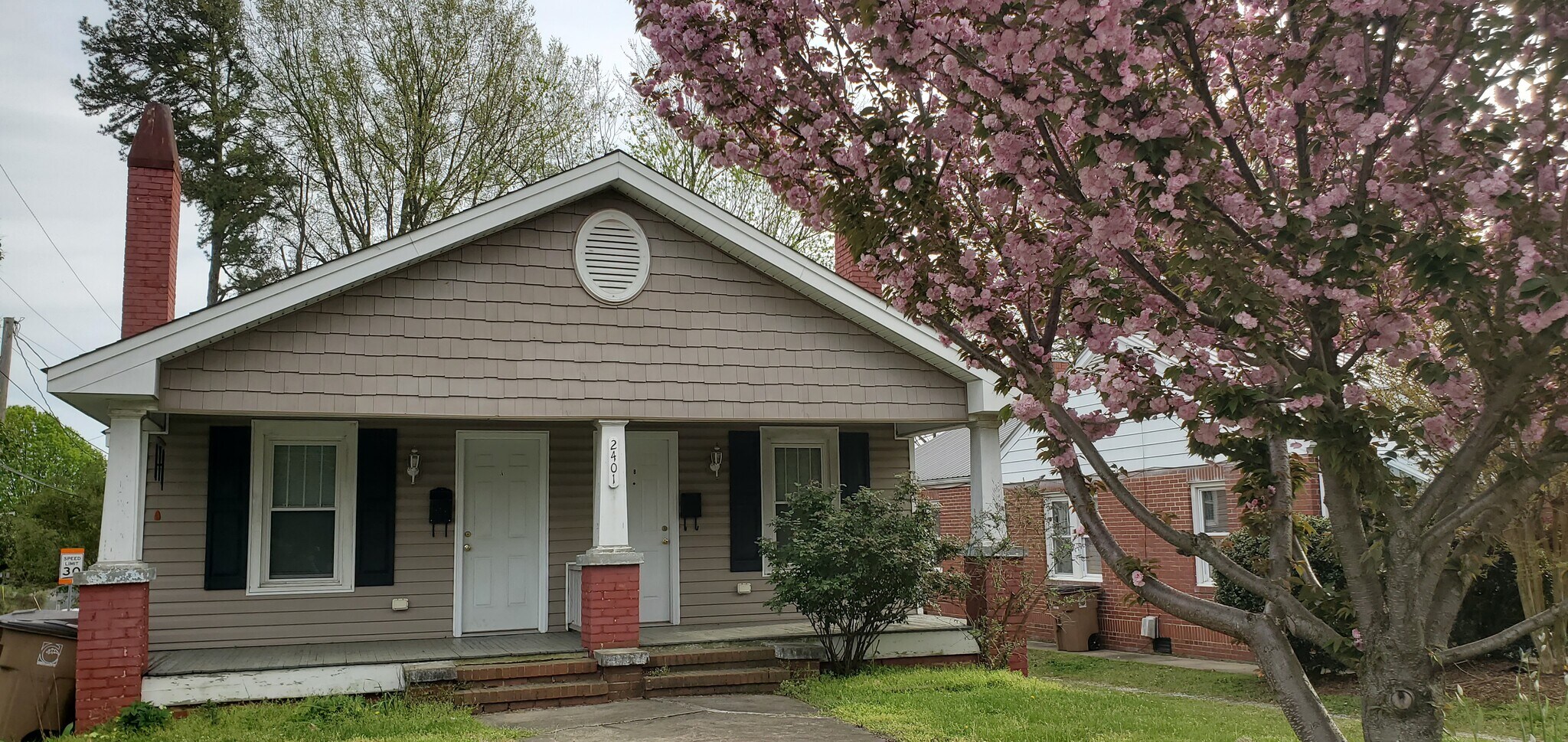 Building Photo - 2401 Spring Garden St