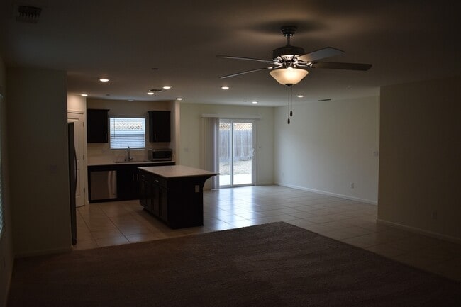 Building Photo - 686 Keenan Ct