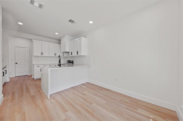 Building Photo - 1412 N Crosspointe St