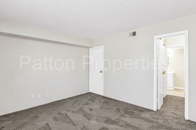 Building Photo - Briargate Condo
