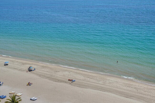 Building Photo - 3430 Galt Ocean Dr