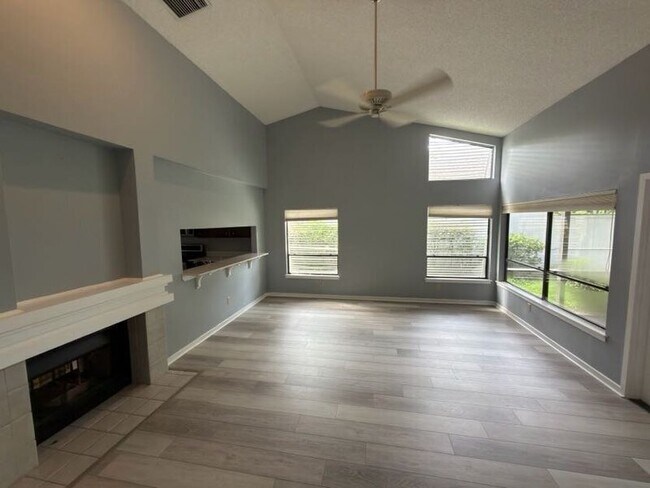 Building Photo - 2620 Bent Hickory Cir