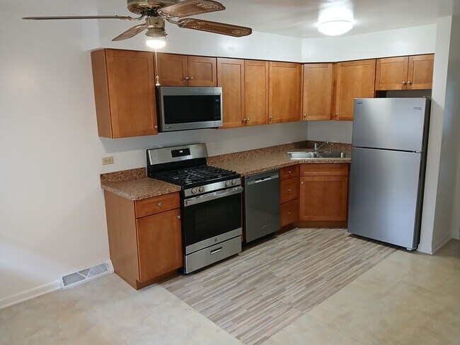 Building Photo - 211 N Bothwell St