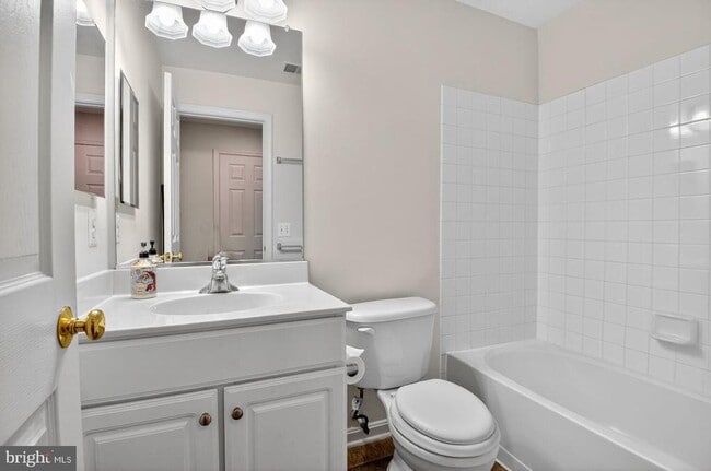 Building Photo - 8908 Purple Lilac Cir