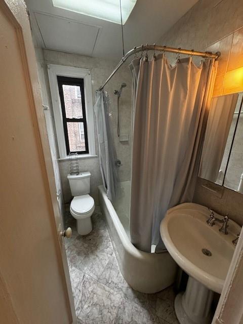 Building Photo - 545 92nd St