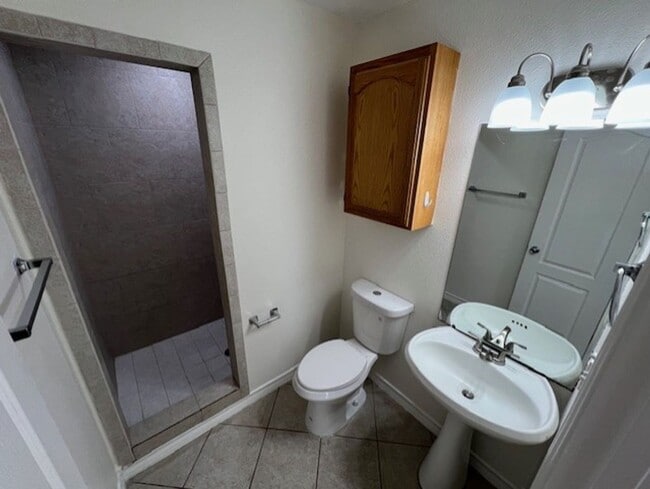 Building Photo - Availability at Ranchway!