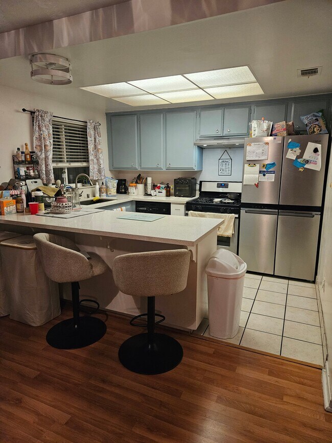 Building Photo - 2570 College Ln